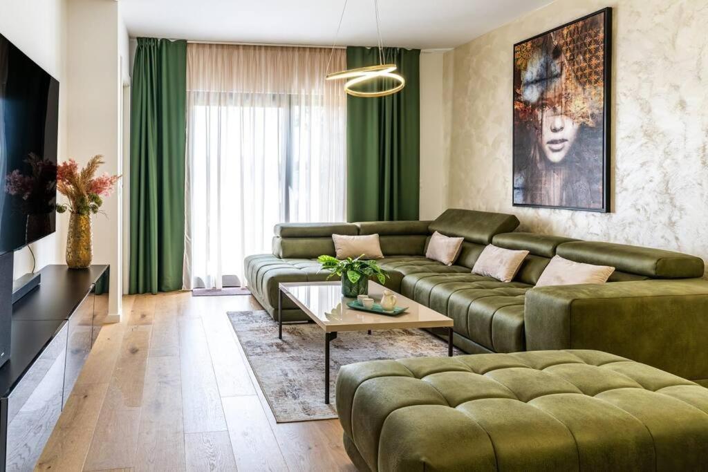 Capsula Luxury Apartment Умаг Екстериор снимка